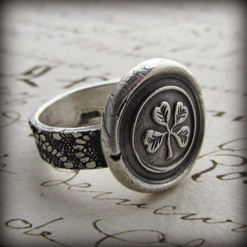 4 leaf clover ring