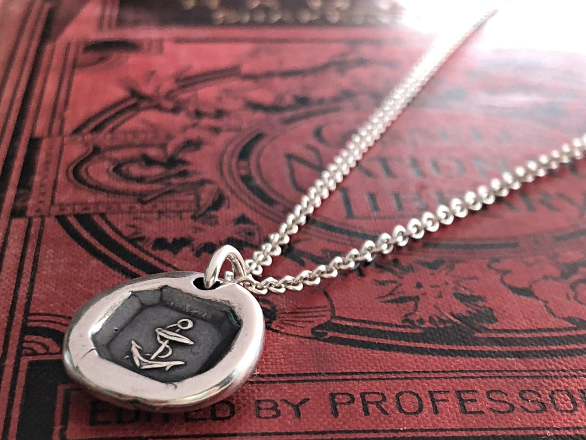 Anchor Necklace with pendant and silver chain