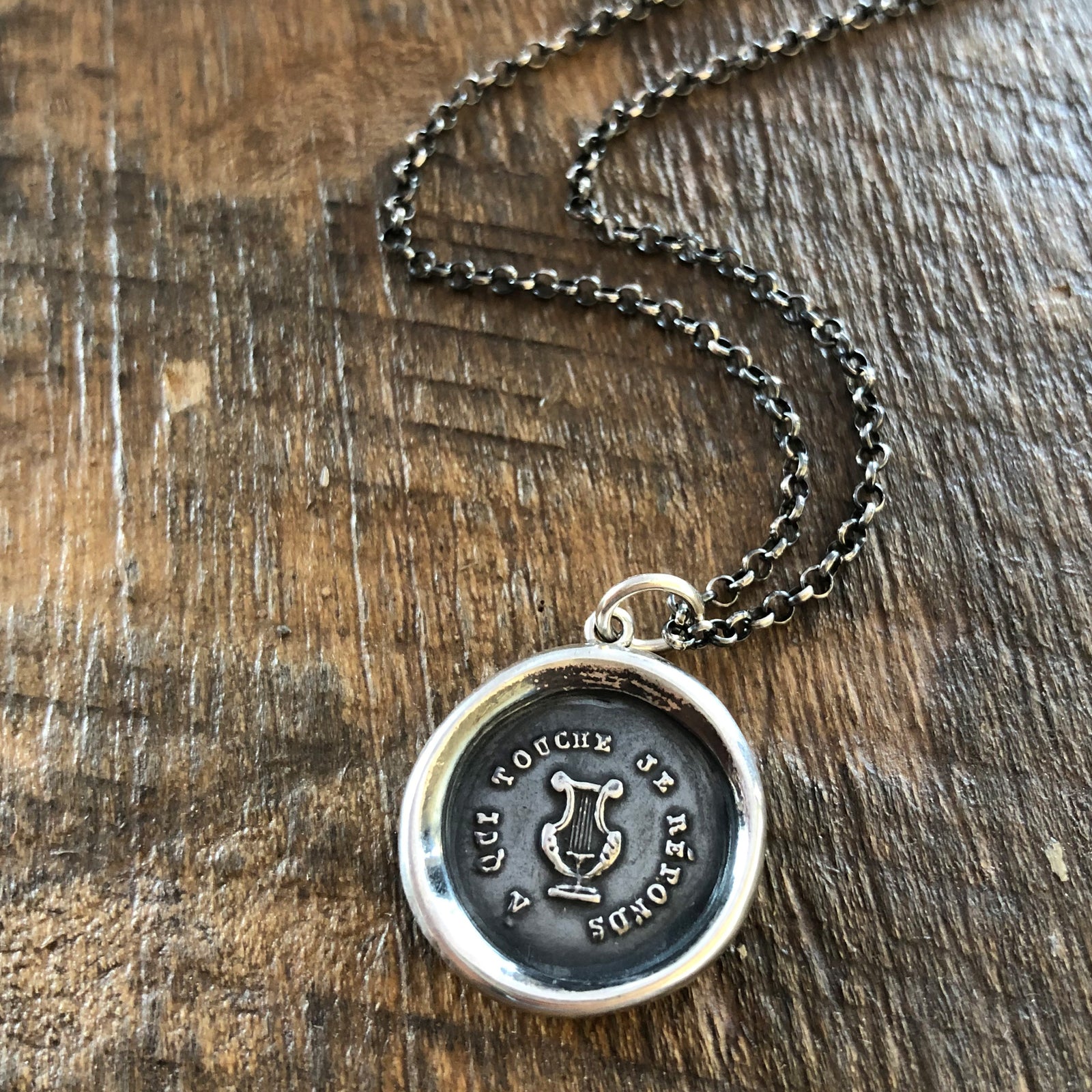 Harp wax seal necklace
